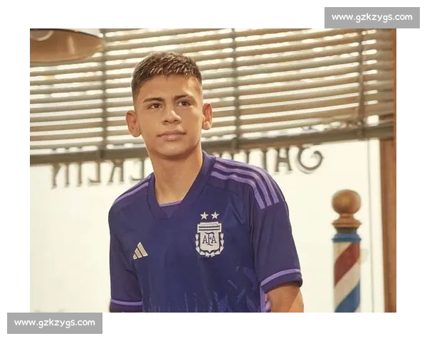 罗马重磅加码！埃切维里买断费涨至 3300 万欧，曼城保留 4000 万回购权